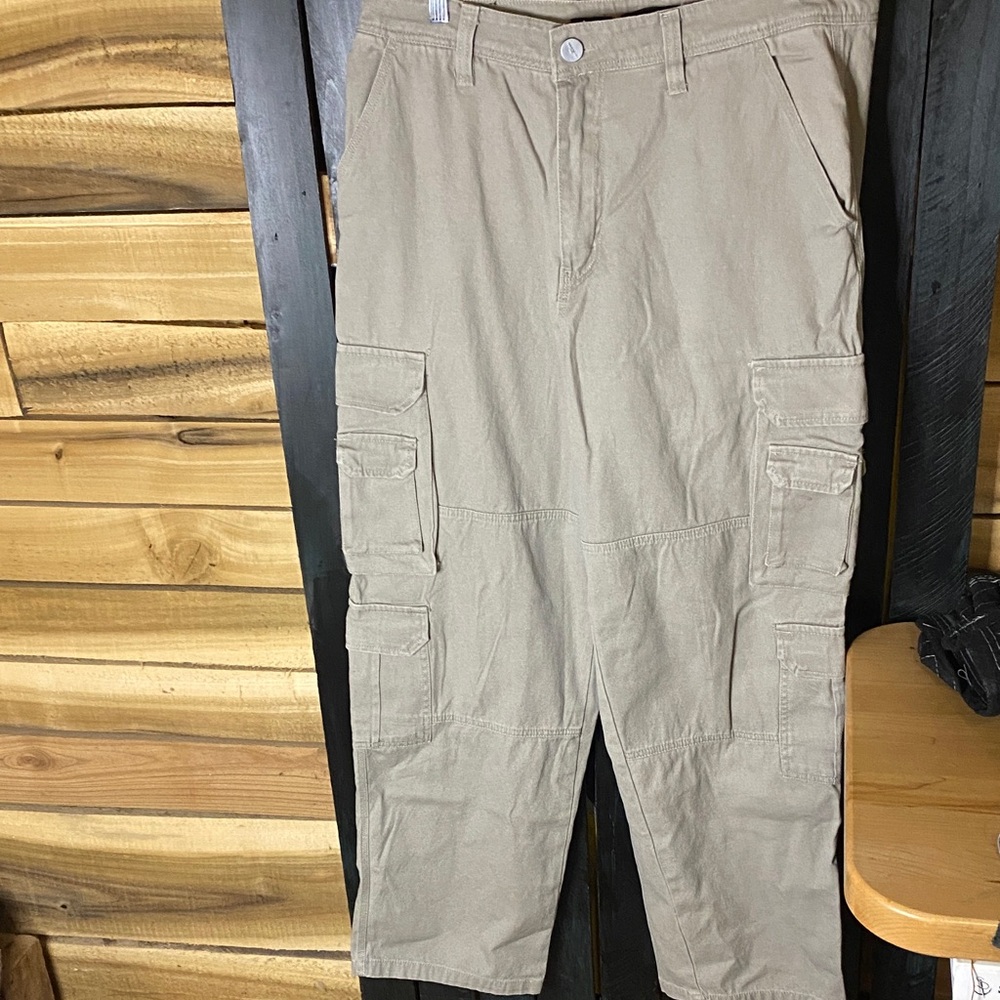 Public Supply Men's Tan Baggy Cargo Pants size 34 inseam 30 velcro flap pockets